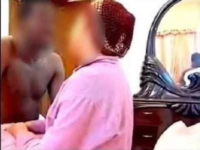 Khalifa Sambaré menace de diffuser les vidéos pornos de sa copine enseignante d’arabe pour…