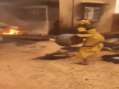 Keur Momar Sarr – Forage en feu : Tagar assoiffée